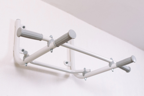 Турник настенный ROMANA T2