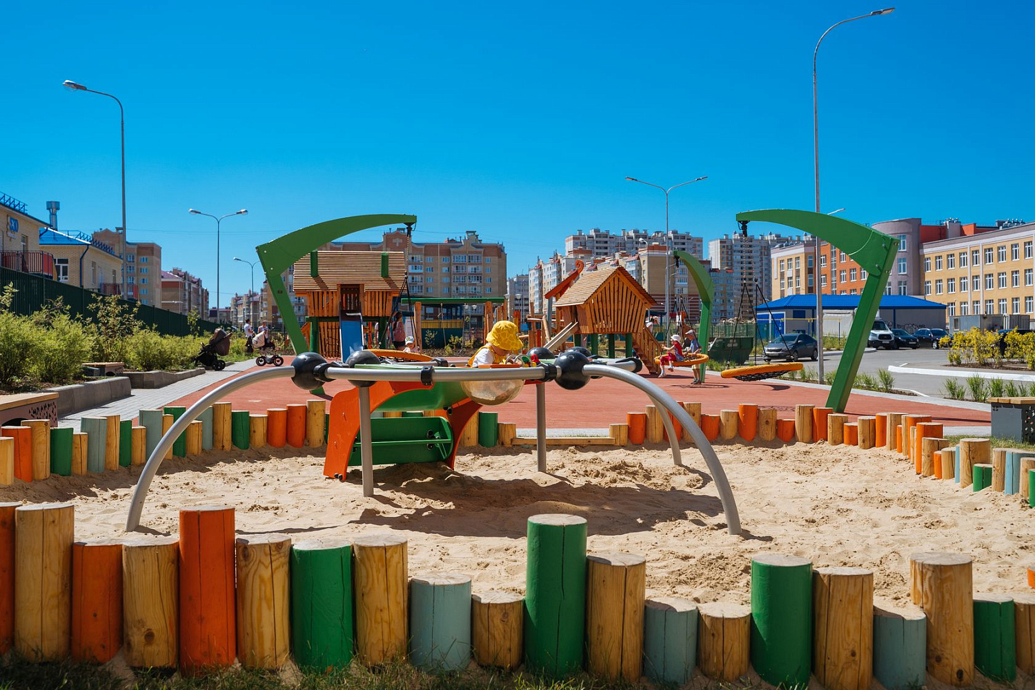 Современные детские площадки для улицы