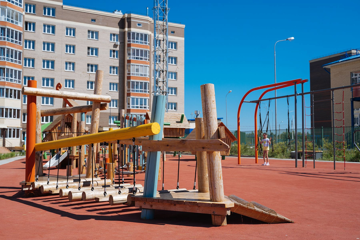 Современные детские площадки для улицы