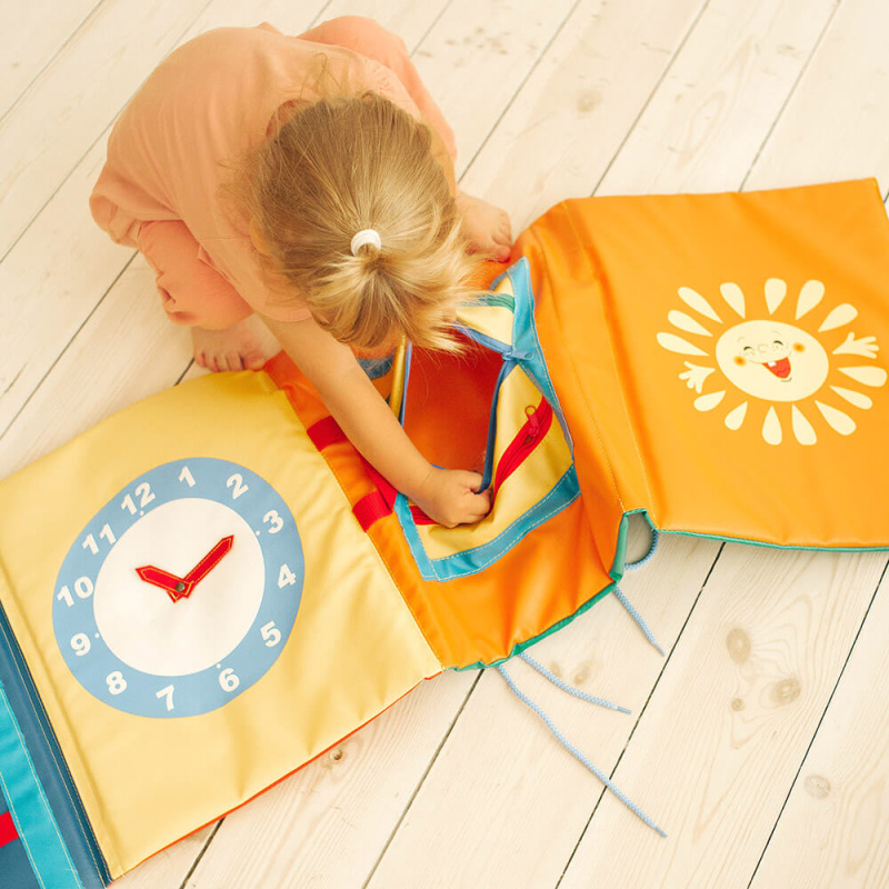 Дидактическая книжка Romana «Ловкие пальчики» в Москве ВИНКО